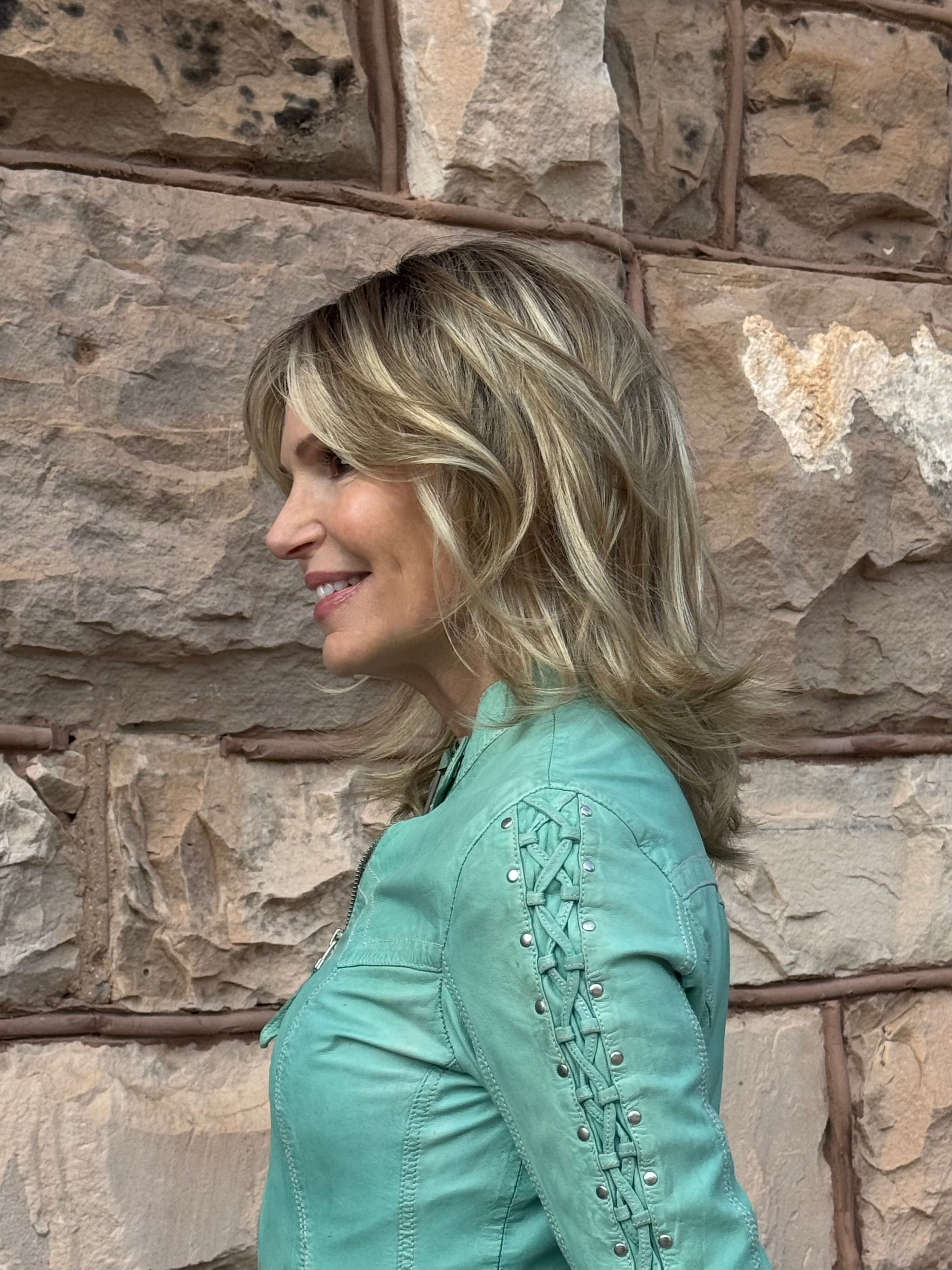 3089-Carlie-Left Profile