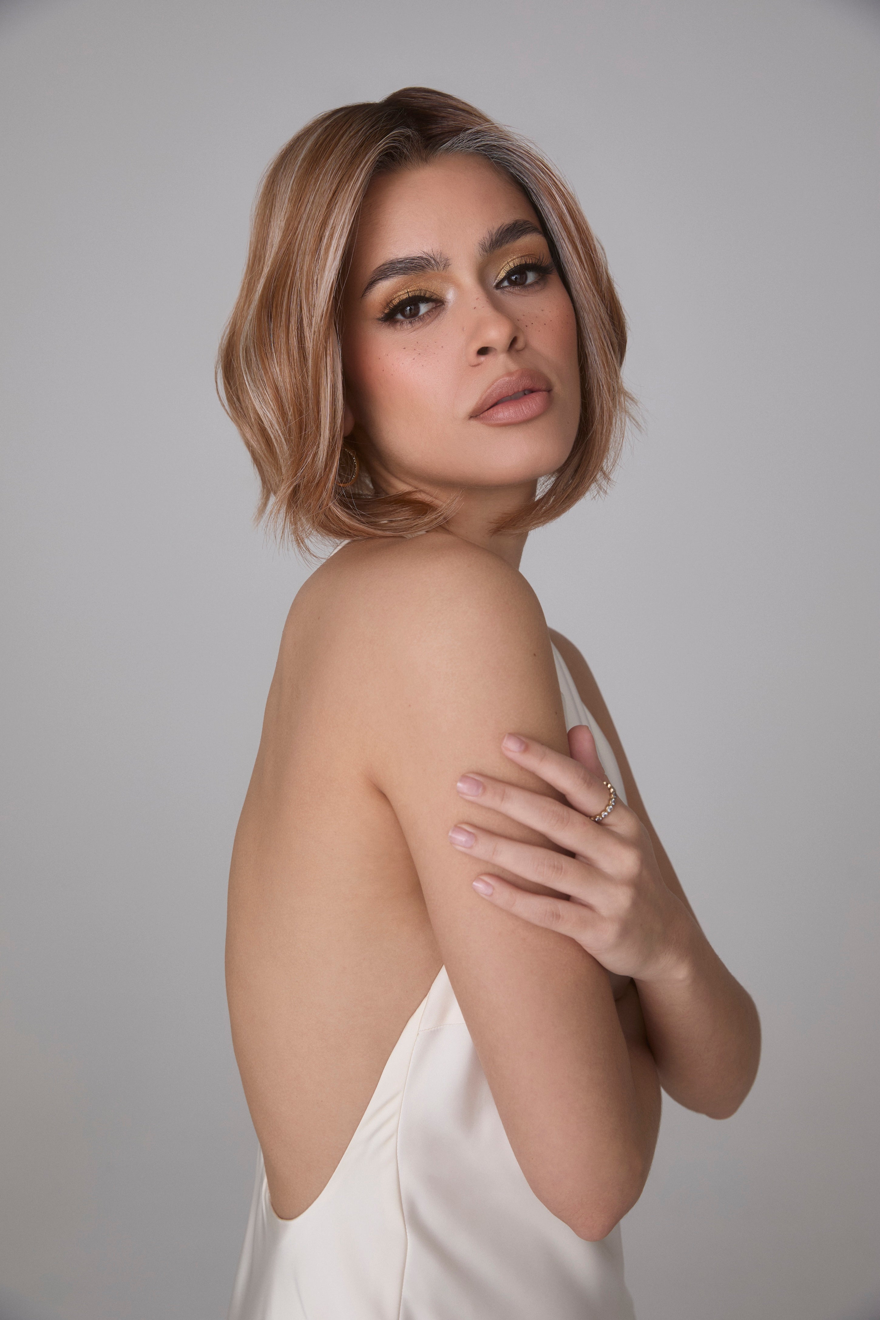 Mira by Amore. (Monofilament Top, Hand-Tied, Extended Lace Front) Price: $454.00