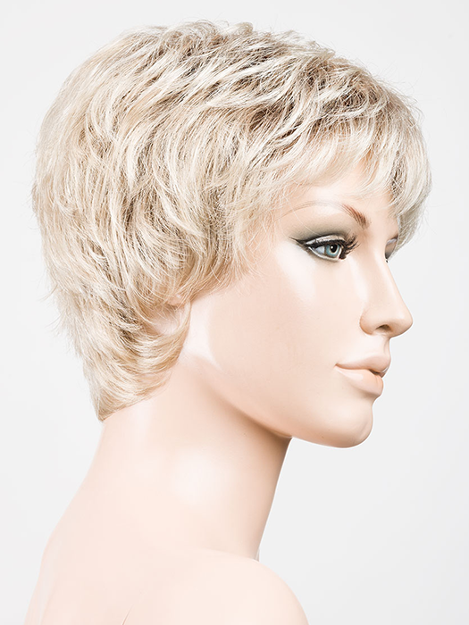 Sandy Blonde Rooted