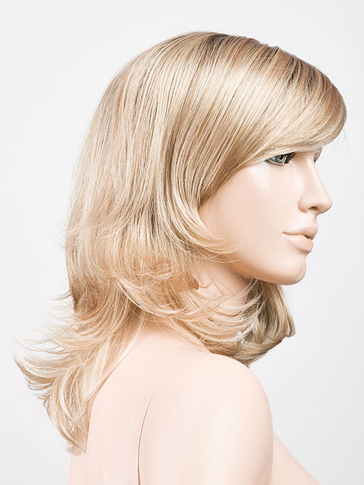 Sandy Blonde Rooted