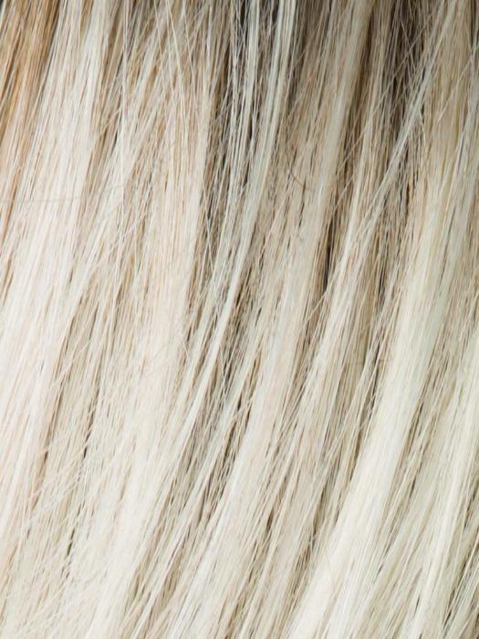 Fizz Light Champagne Rooted swatch