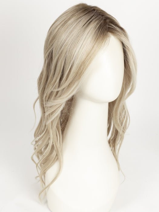 Crushed Almond Blonde R swatch