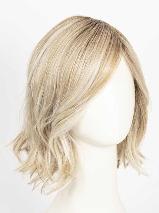 Crushed Almond Blonde R swatch
