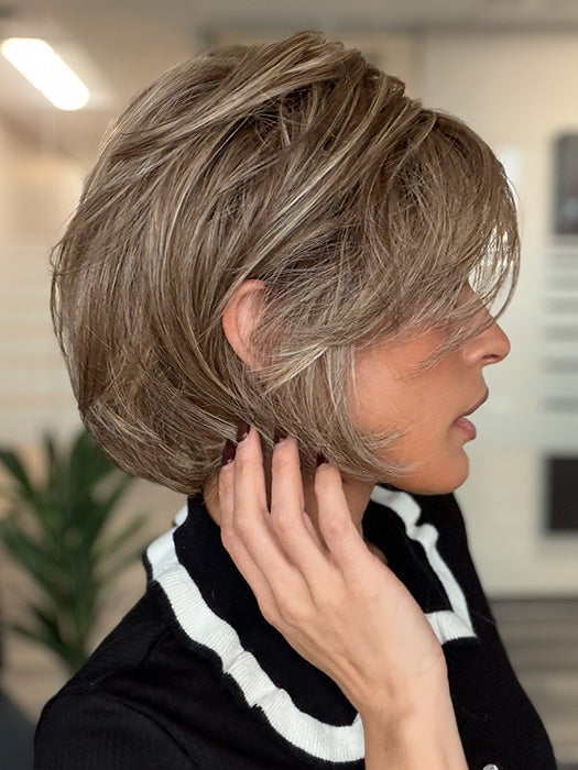Effortless Style by Raquel Welch in SS11/25 Shaded Honey Pecan - alternate angle