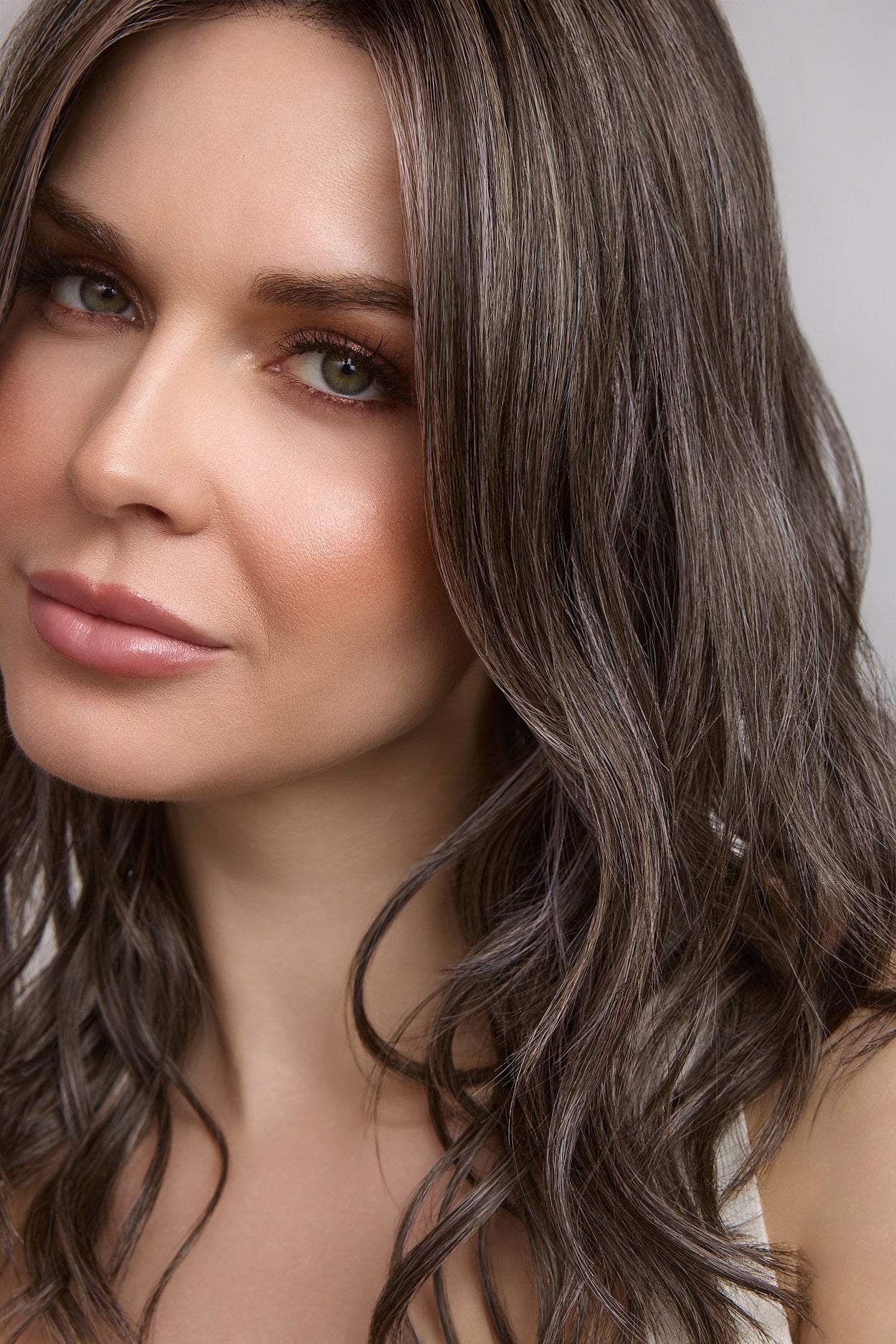 Maude by Amore / Heat Friendly / Lace Front with Monofilament Top
