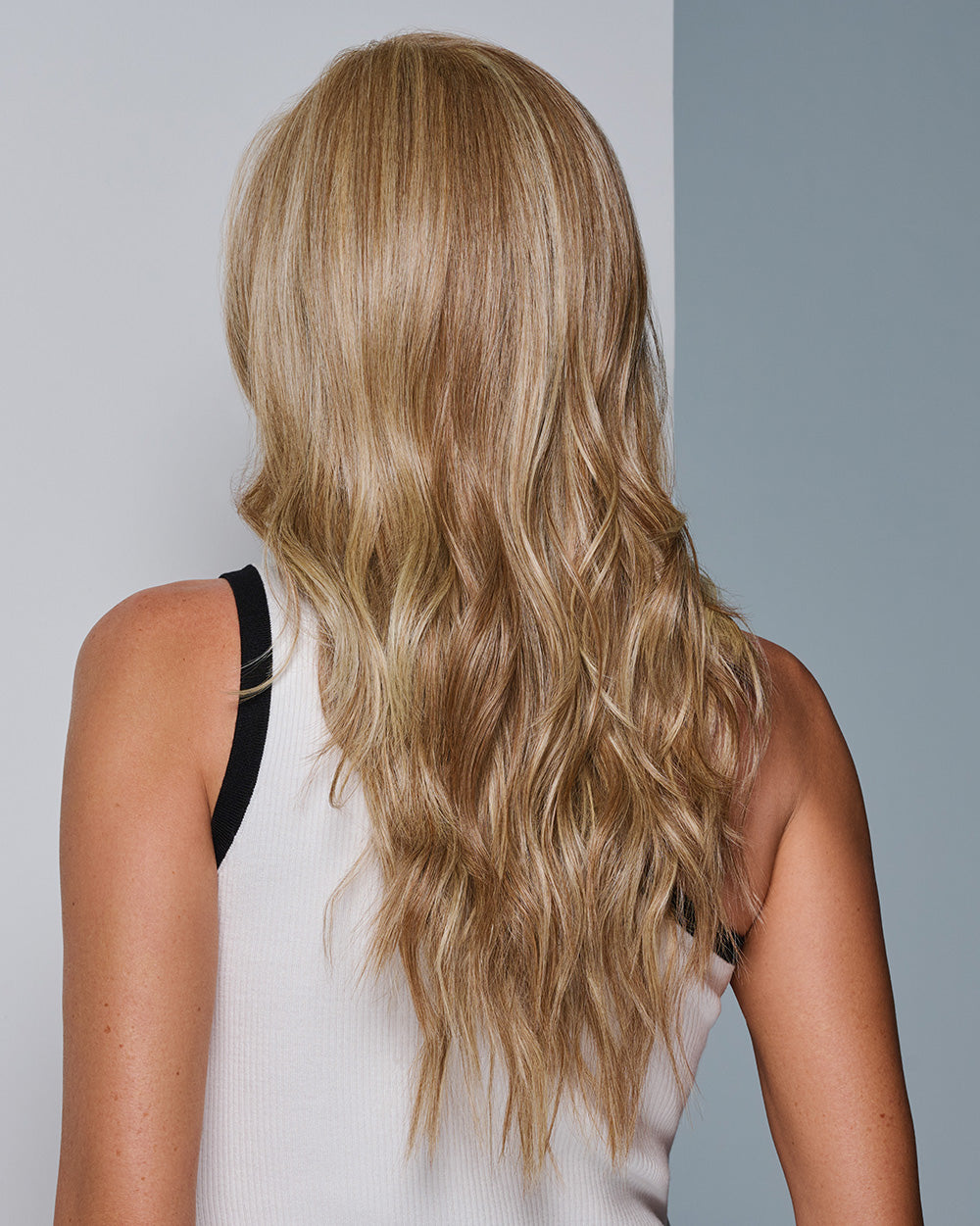 Runway Rehearsal by Raquel Welch in RL14/22 Pale Gold Wheat - side view 2