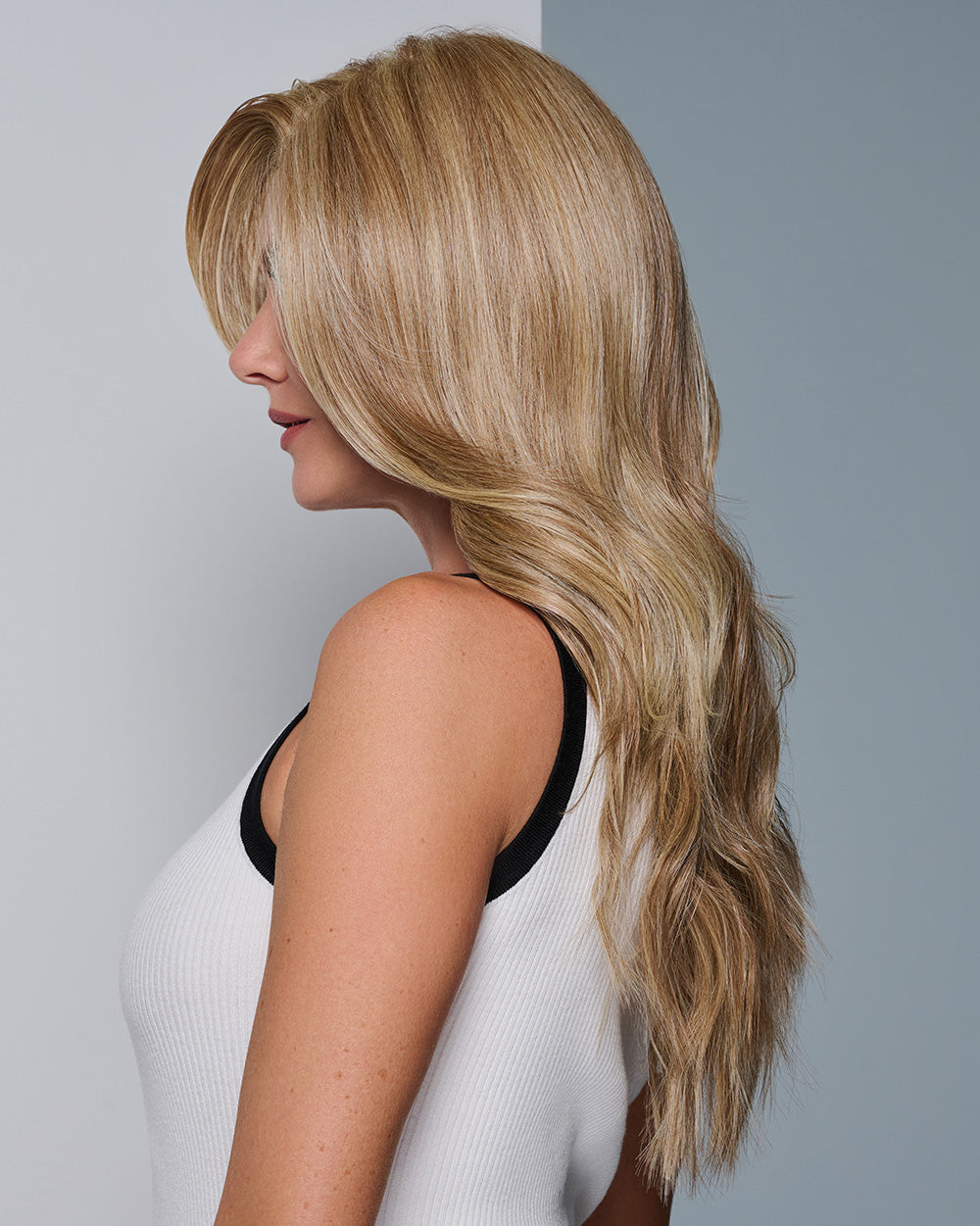 Runway Rehearsal by Raquel Welch in RL14/22 Pale Gold Wheat - side view 3