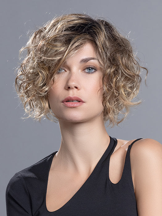 Turn by Ellen Wille – model photo 1