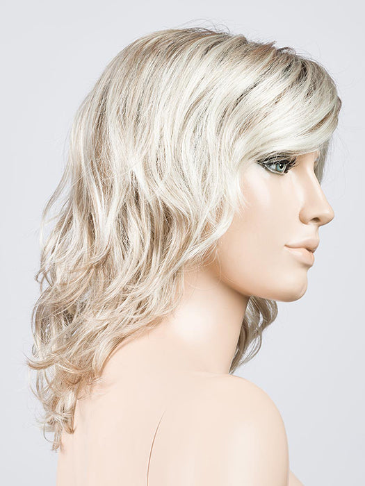 #color_PearlBlondeRooted