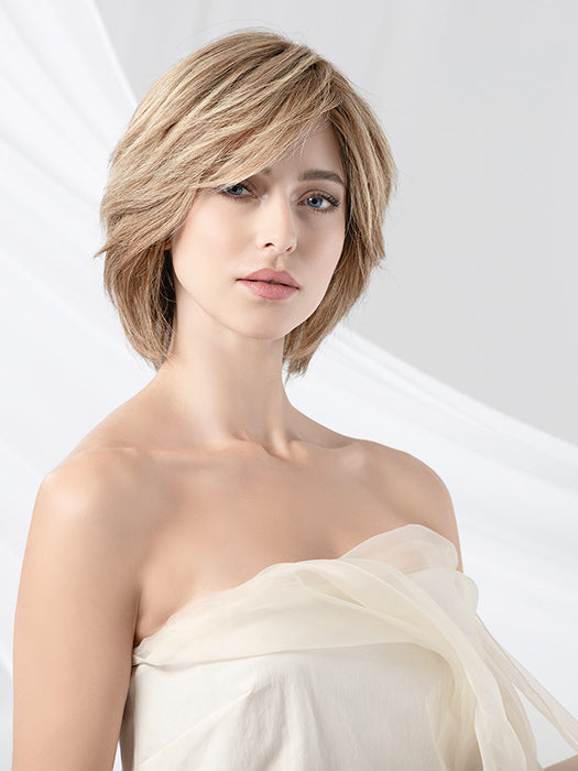 Brilliance Plus Deluxe by Ellen Wille – model photo 6