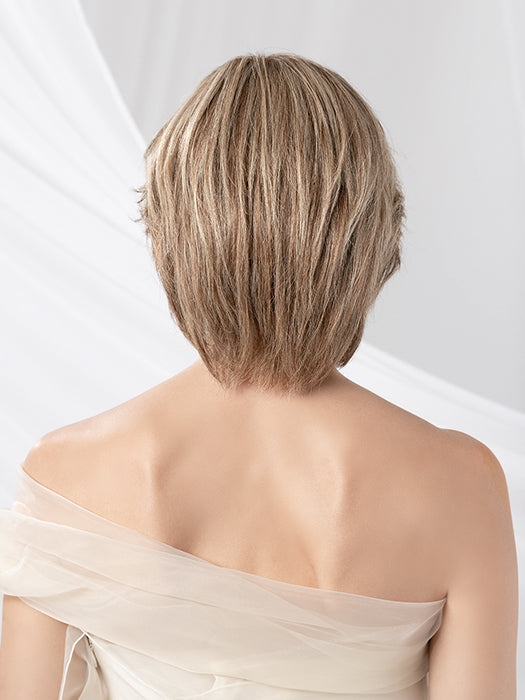 Brilliance Plus Deluxe by Ellen Wille – model photo 8