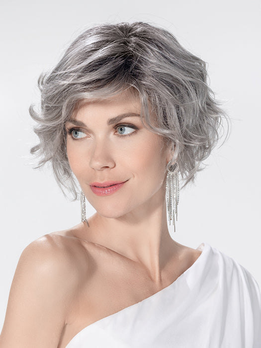 Romance Deluxe by Ellen Wille in Metallic Grey Rooted
